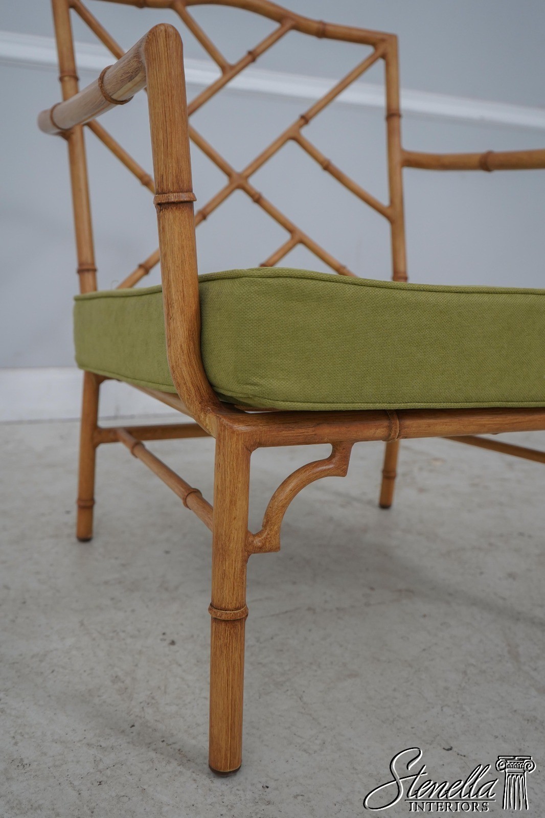 F60374: Bamboo Form Modern Design Aluminum Patio Chair