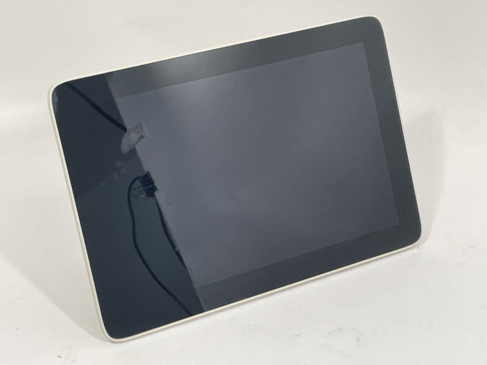 Poly TC8 P020 2201-30760-001 8" Video Conferencing Touchscreen Interface - Desc