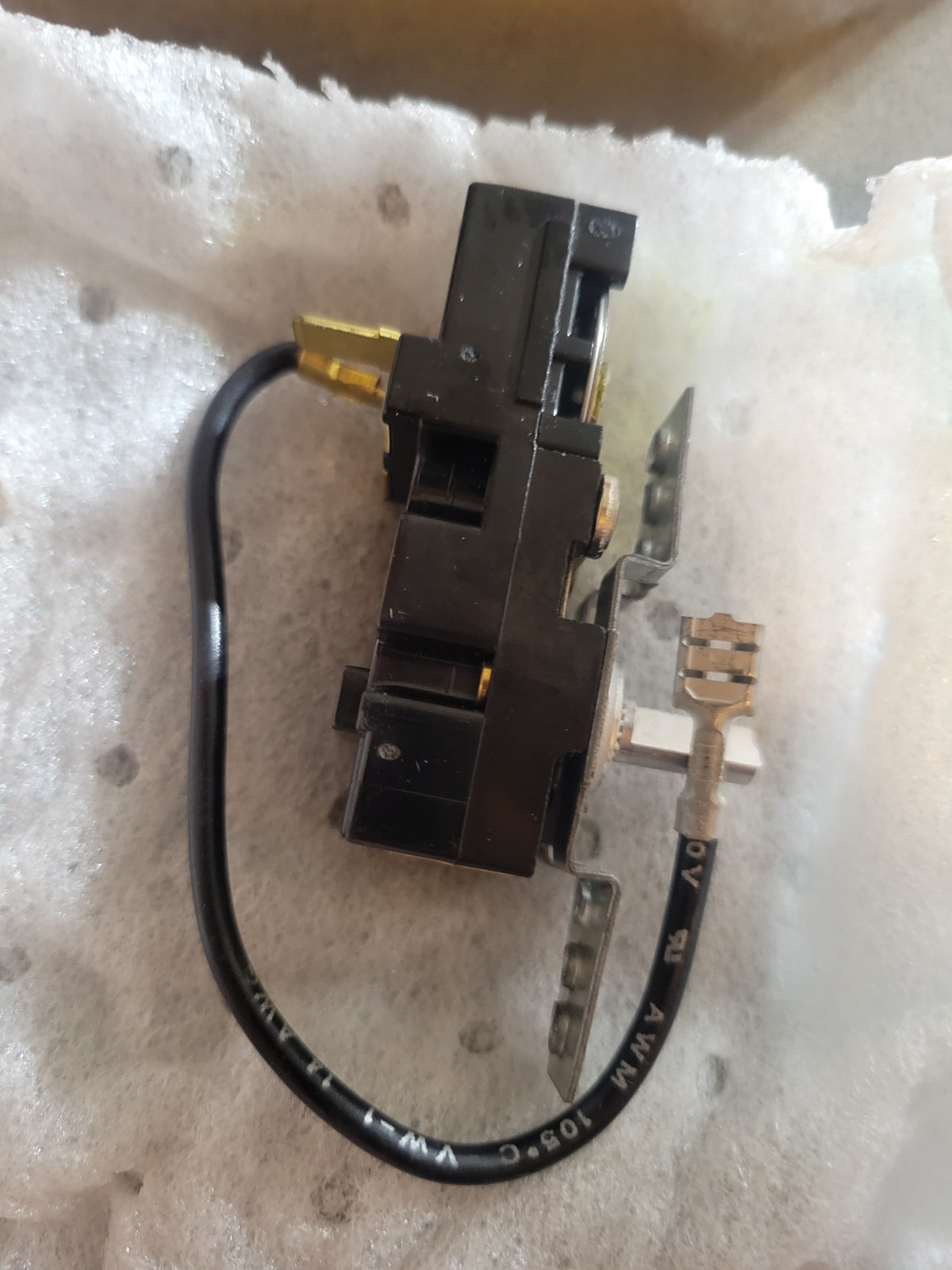 51kp 203 924 thermostat Rac 59-82f 20a