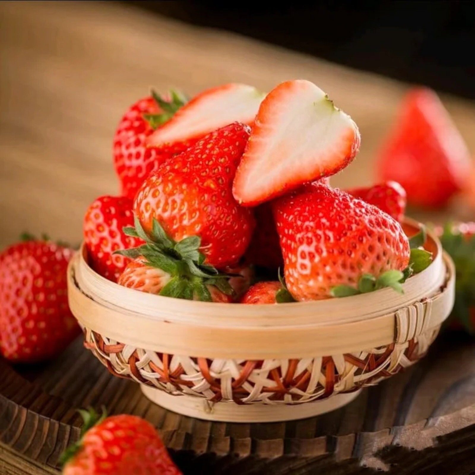 Cream Strawberry Seeds – 200 Seeds – Non-GMO Perennial Variety for Garden Beds