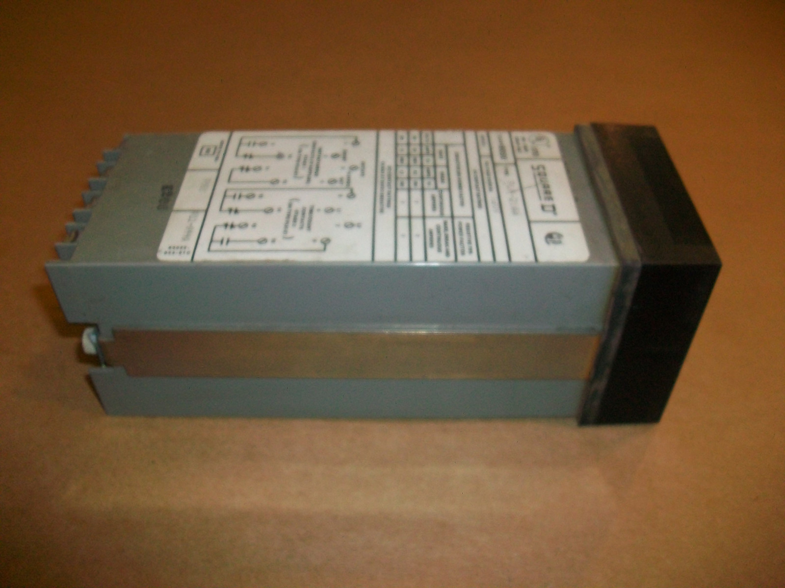 Square D Counter / Timer PLH-21AA 120vac