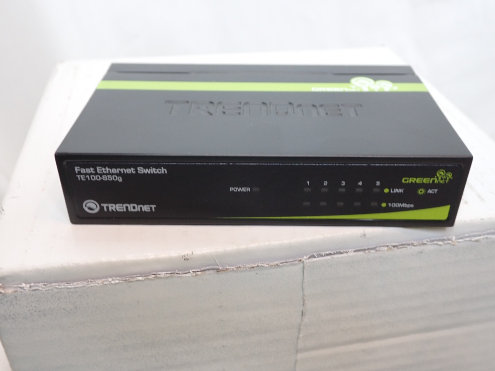 TRENDnet TE 100-850G 5-Port Fast Ethernet Switch Only, no power cord Very nice!