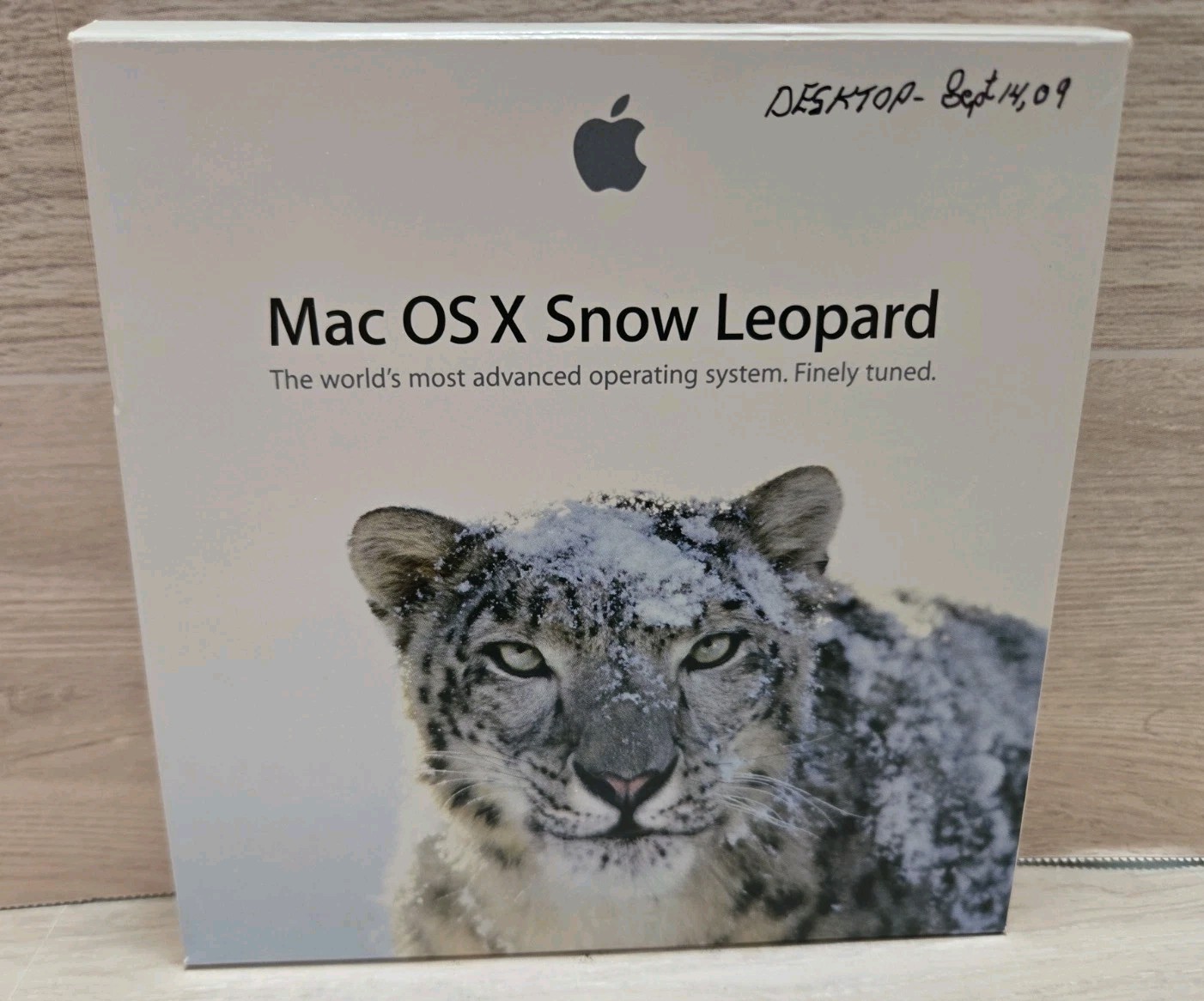 Apple Mac OS X v.10.6 Snow Leopard for Intel-Based Mac (MC223Z/A)