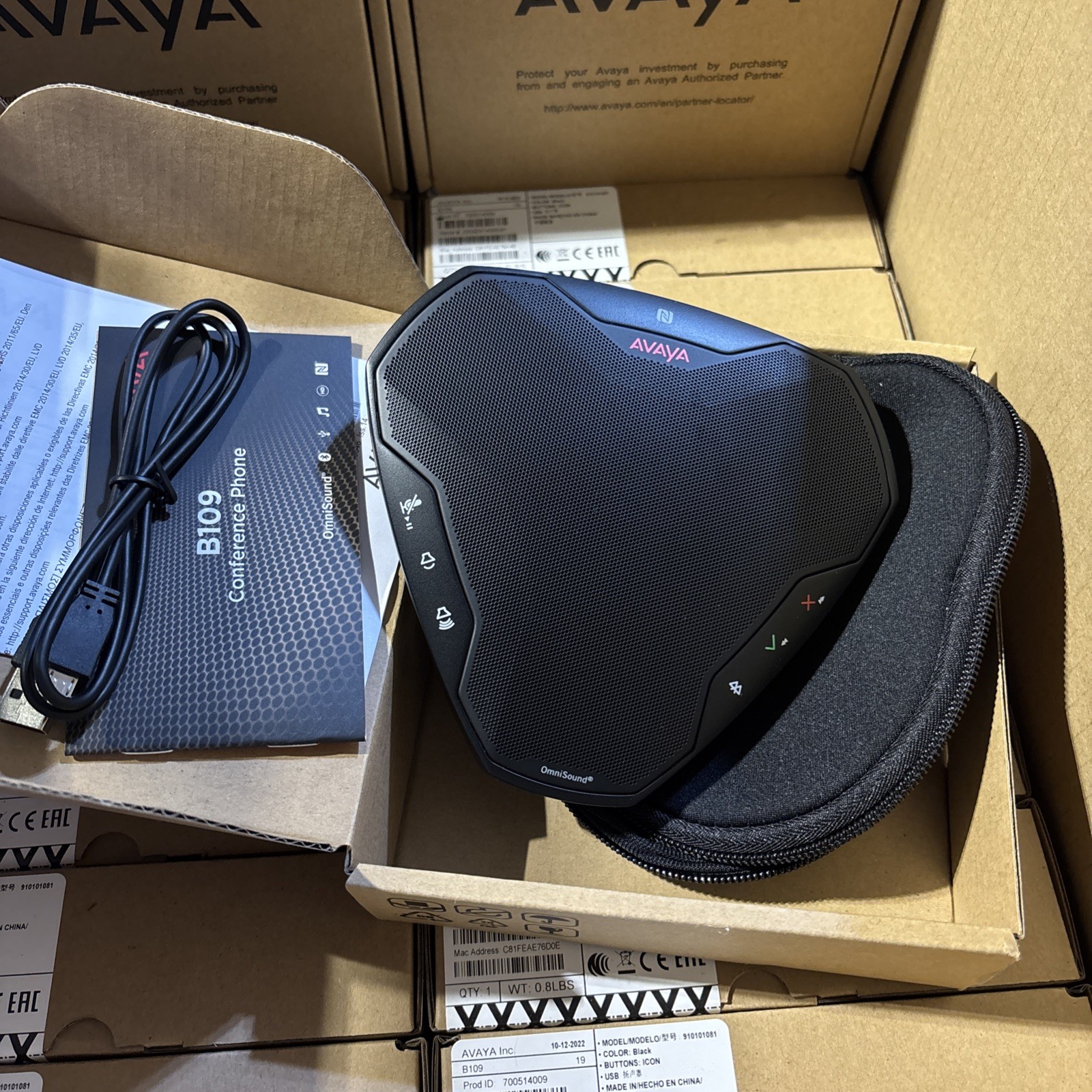 Avaya B109 / 700514009 Personal Conference Speaker Phone W/ Case  Brand New