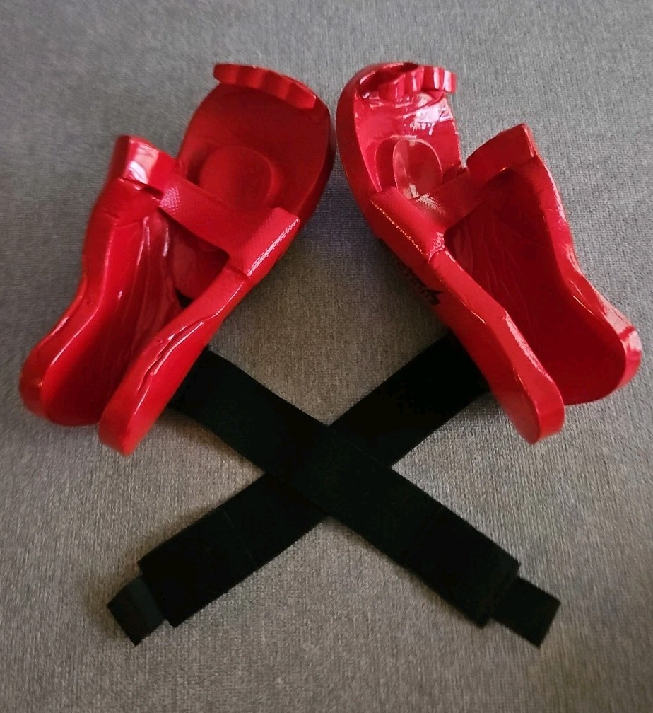 Kids ProForce Lightning Karate Sparring Gloves S - Red Knuckle
