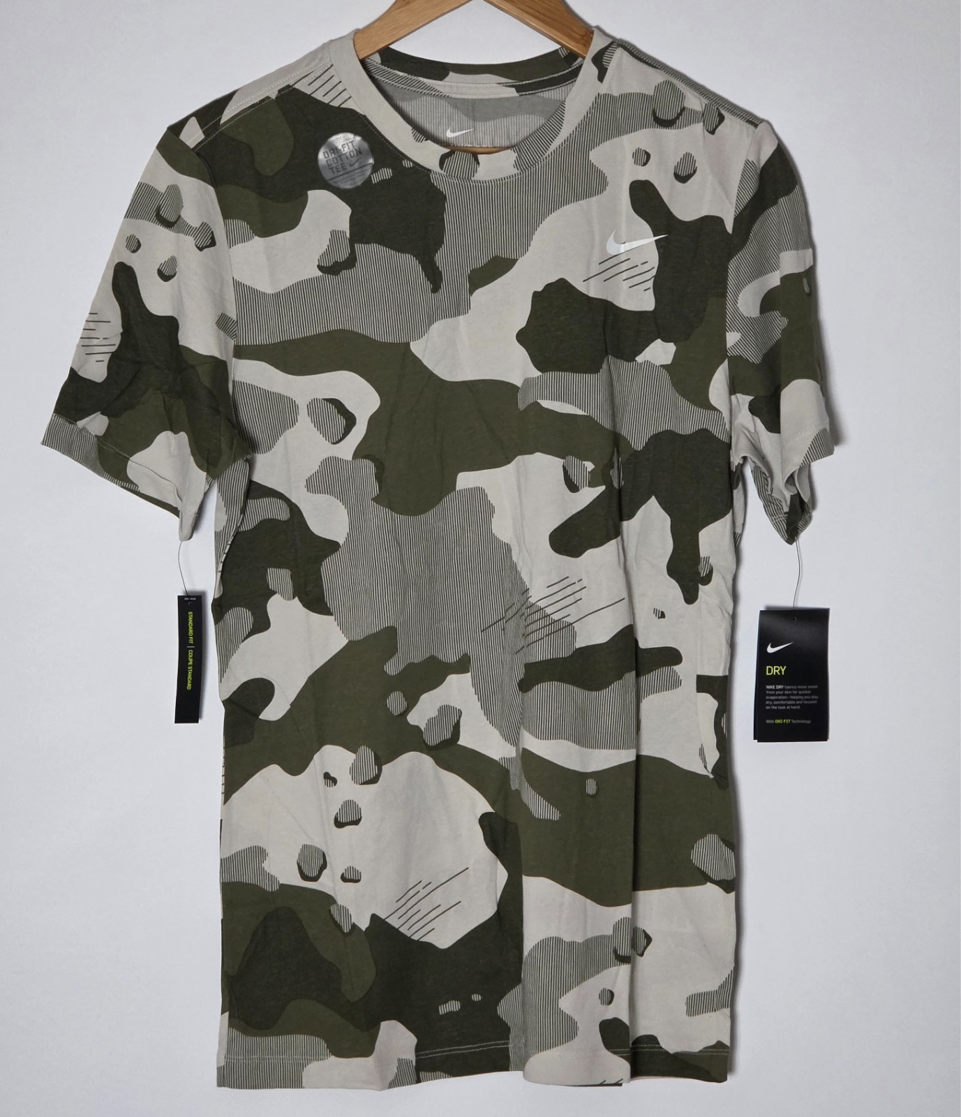 Nike Men Green Camo Tee Shirt