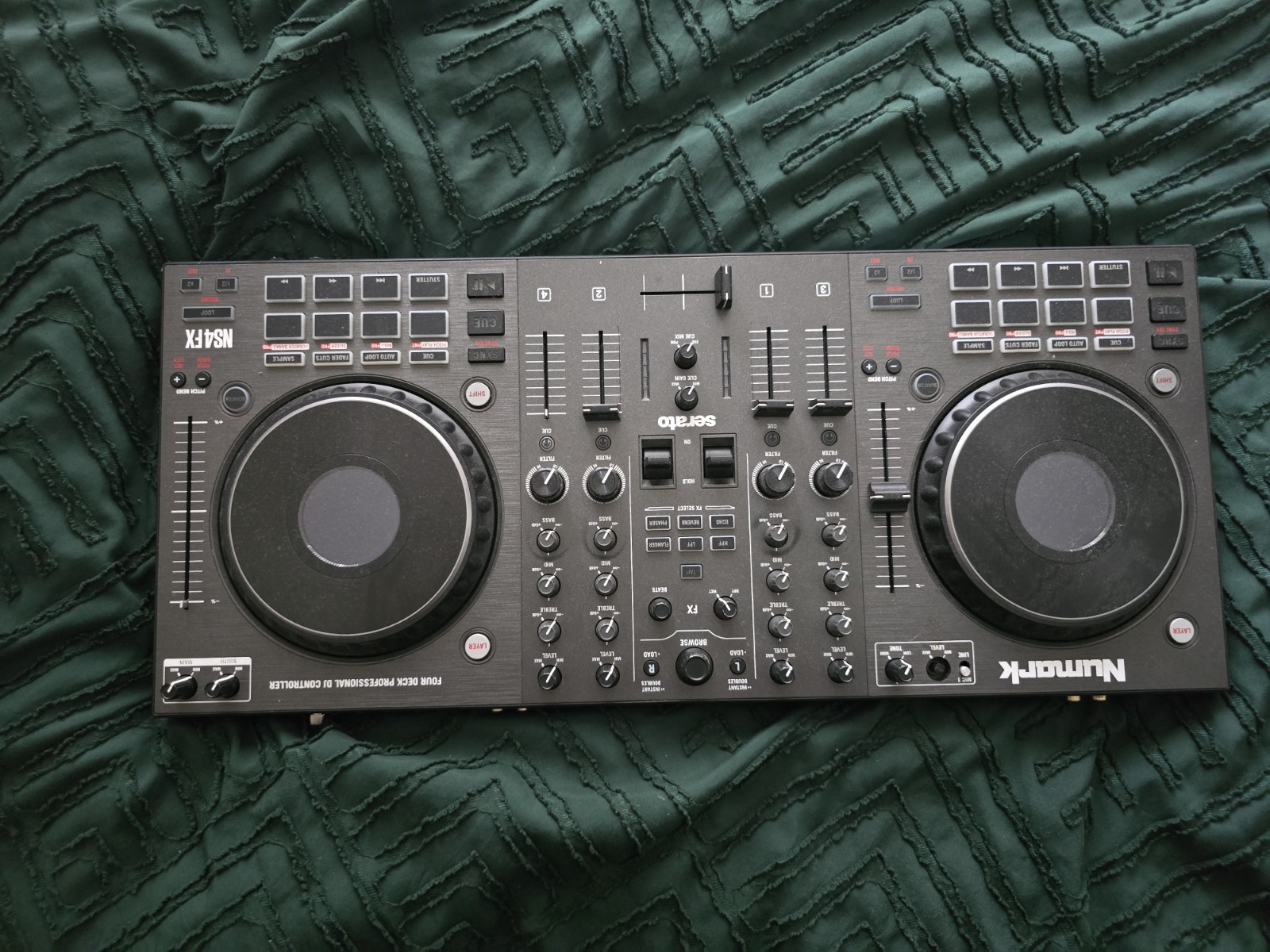 Numark NS4FX 4-Channel DJ Controller