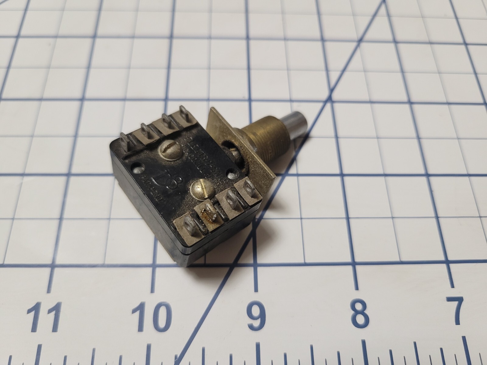 MICRO SWITCH ELECTRO-SNAP D8-4 2NC & 2NO USA , slf23