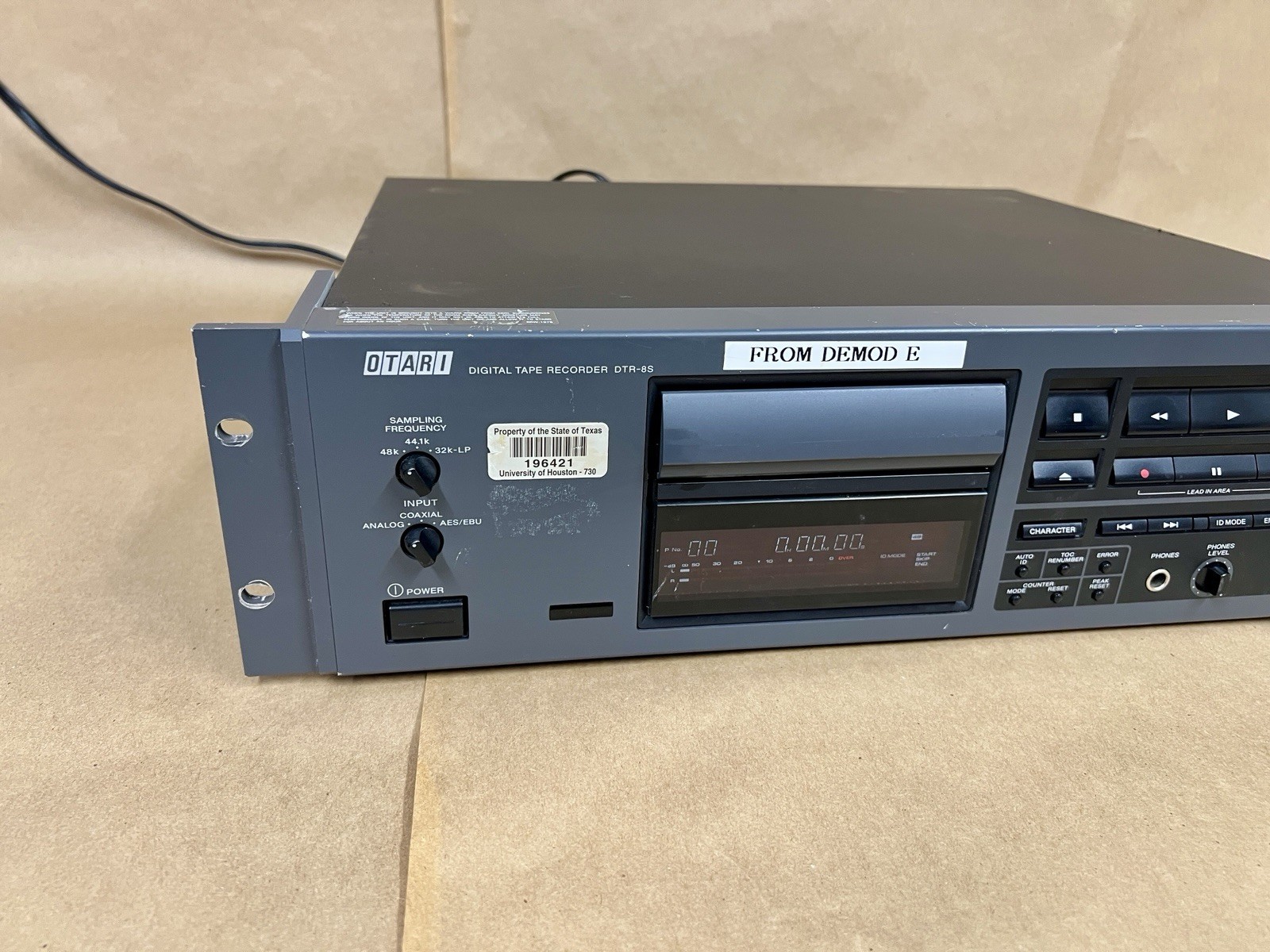 Otari DTR-8S DAT Digital Tape Recorder