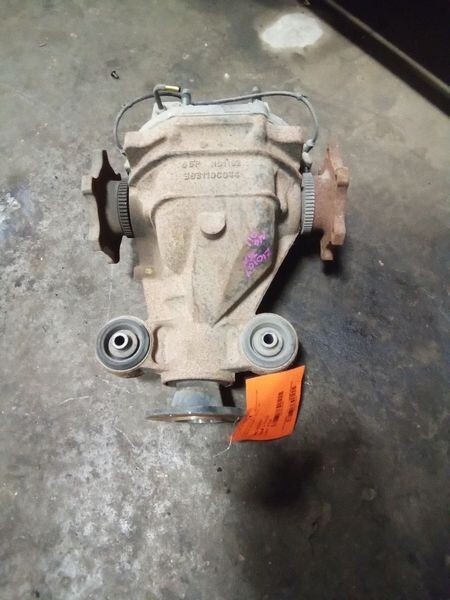 2005-2012 Nissan Pathfinder Rear Differential Carrier Rear 3.13 Ratio OEM