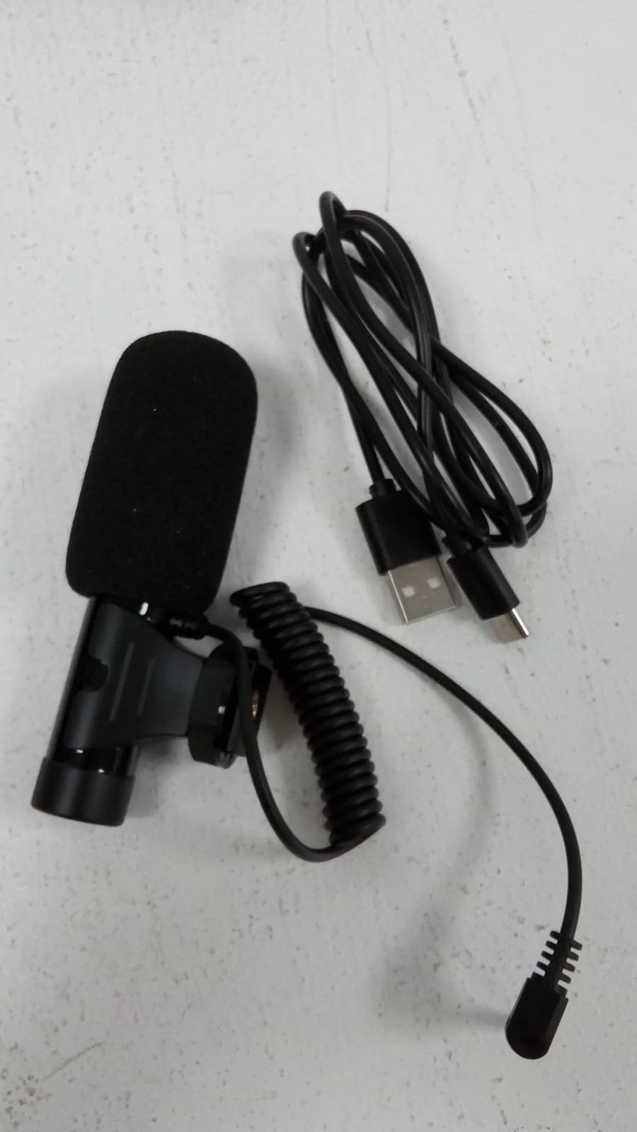 HDV 8162 Camcorder Bundle with Mic Boxed