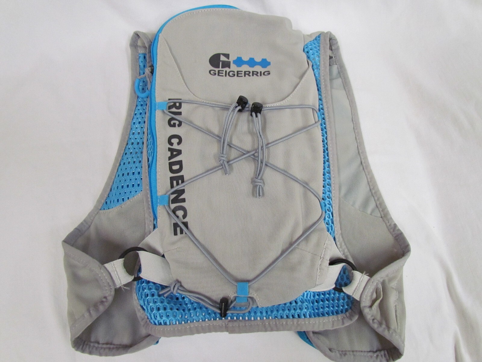 Geigerrig Rig Cadence Hydration Pack 2L Outdoor Hike Run Cycle Gray Blue S / M