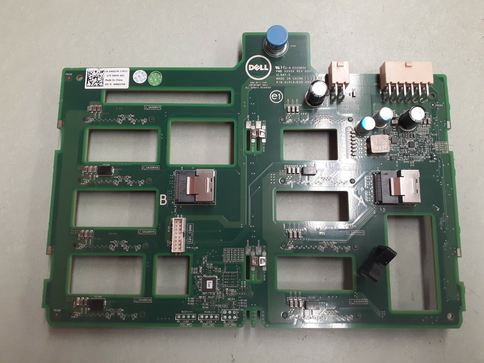 Dell 0M05TM 8-Bay 3.5" LFF SAS Hard Drive Backplane for PowerEdge T320 T420 T620