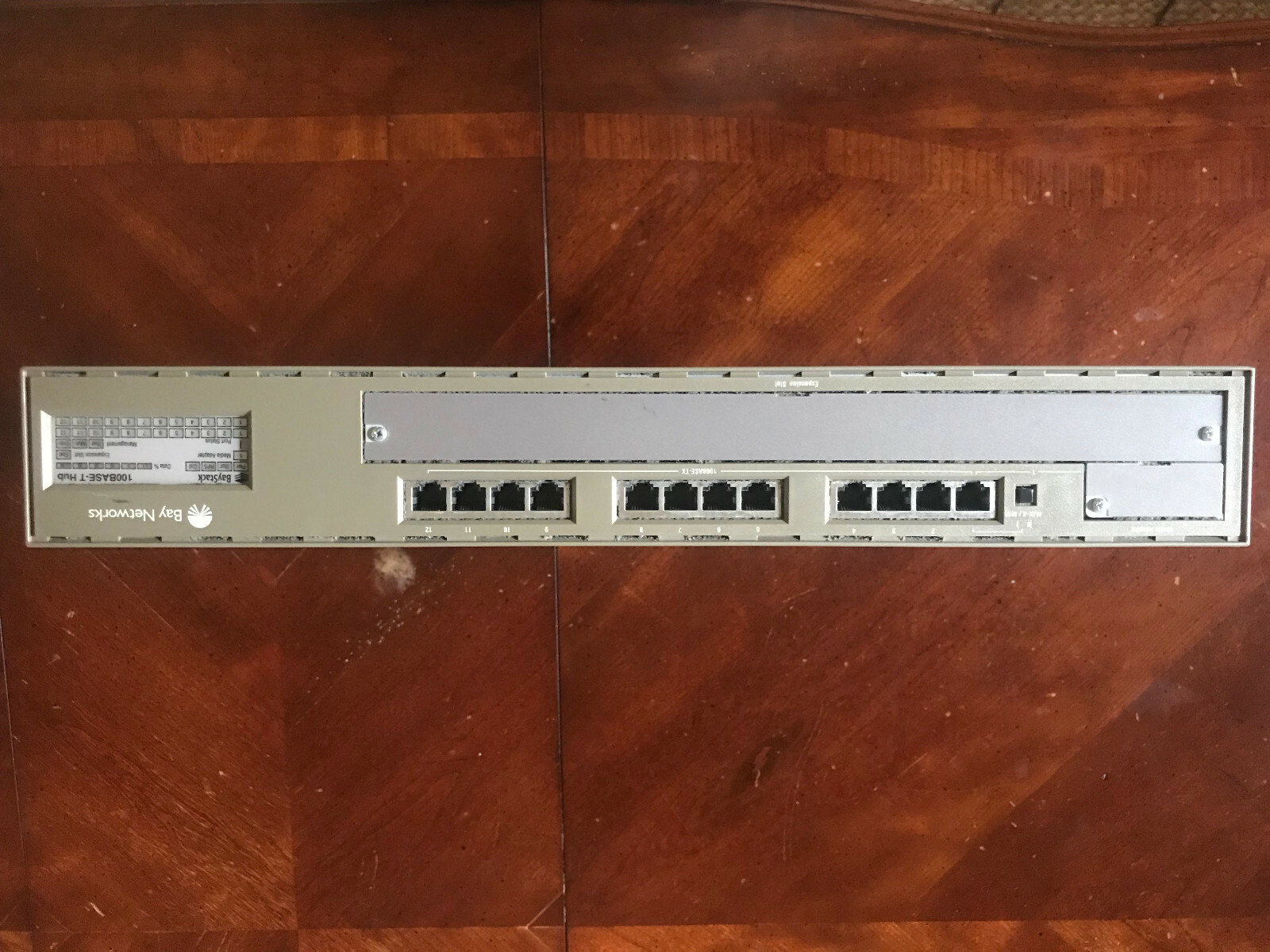 Bay Networks BayStack 100Base-T Hub - Tested