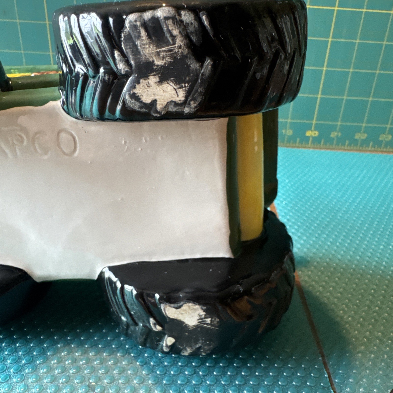 Napco *Tractor *Ceramic*Decorative Planter*Green /Yellow