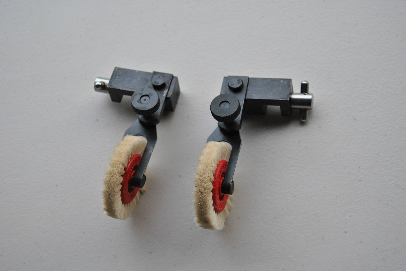 Feeder Brush Assembly Heidelberg Complete Right and left WHITE brush