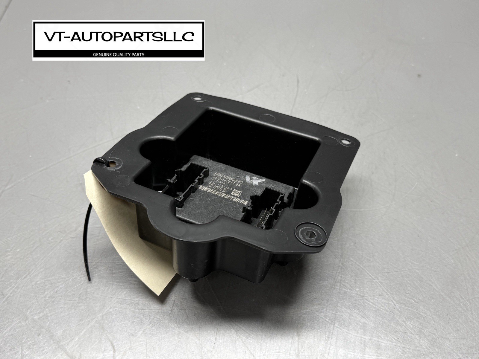 ⭐️2017 - 2020 JAGUAR XE FRONT RIGHT PASSENGER DOOR CONTROL MODULE GJ32-14D617-BA