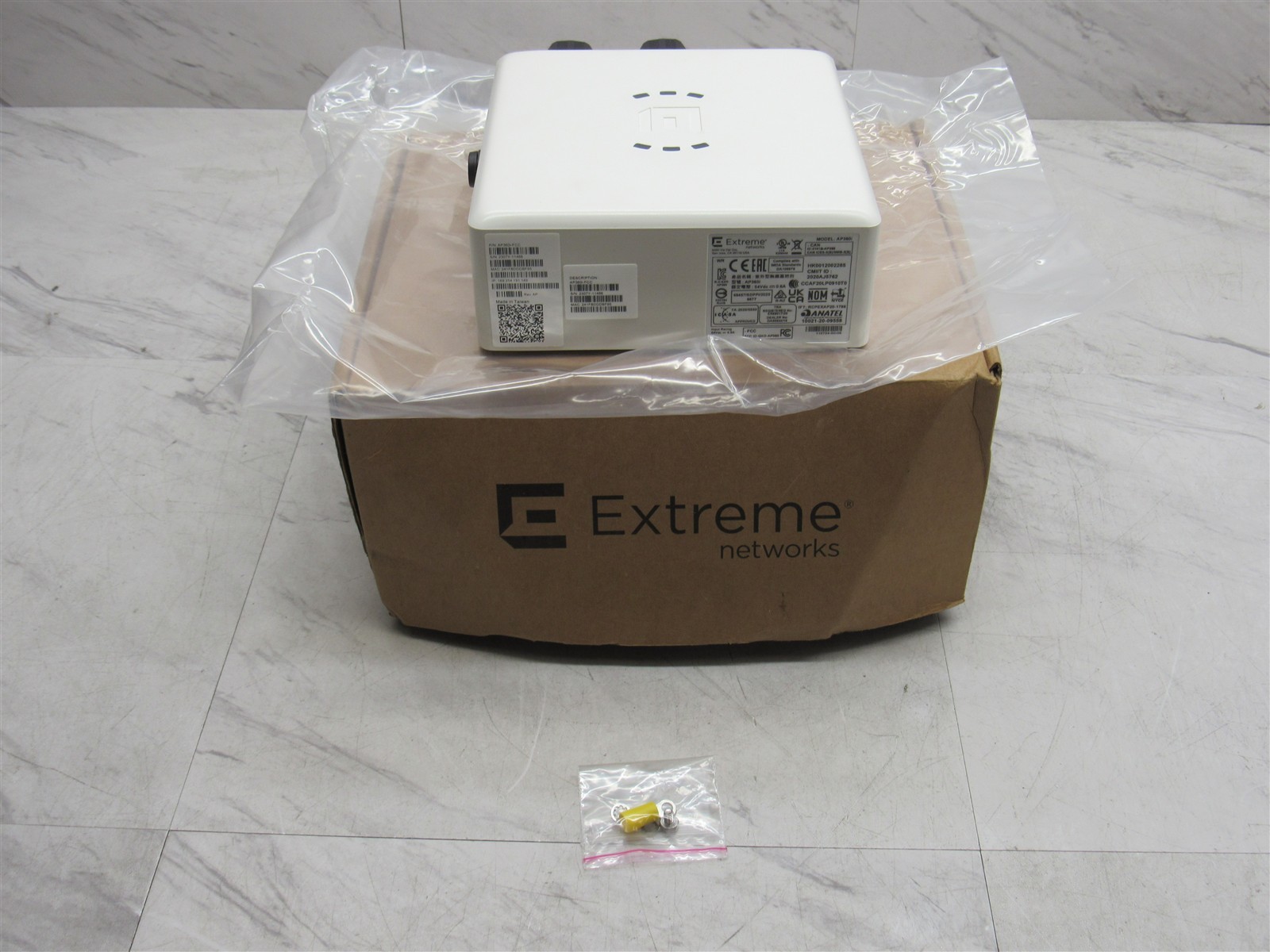NEW Extreme Networks AP360i wireless access point Bluetooth, Wi-Fi AP360i-FCC