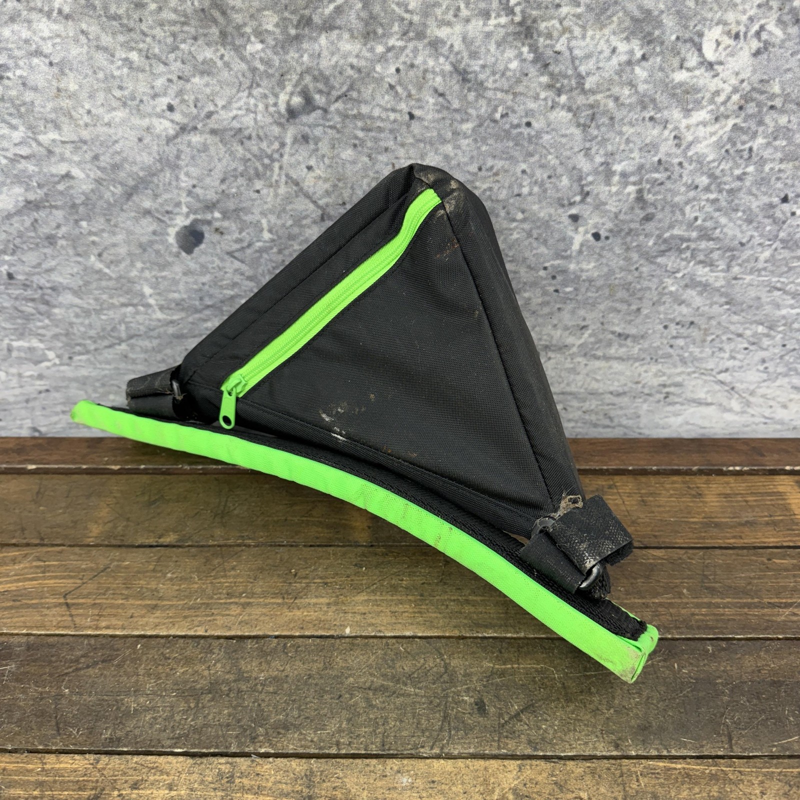 Vintage Triangle Frame Bag Portage Neon Green NOS MTB 80s Zip Bike Pack