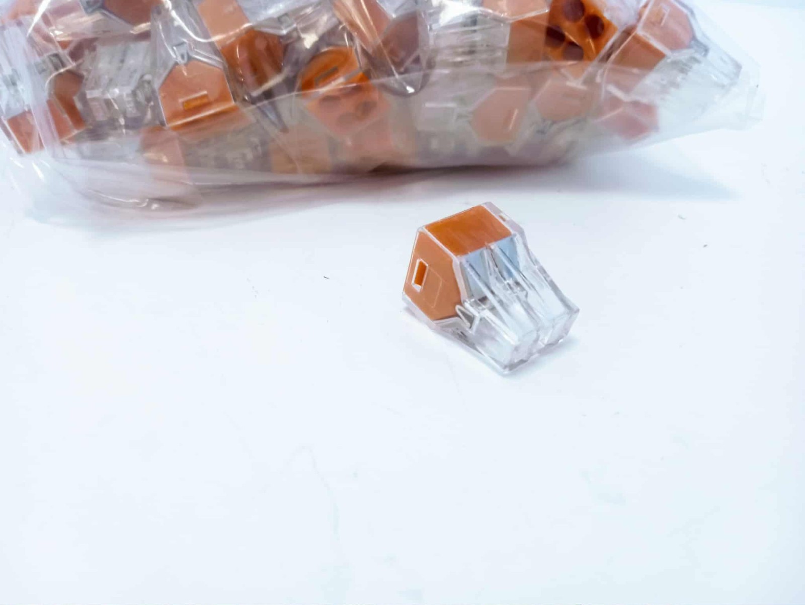 WAGO-773-104 connector for junction boxes; for solid and stranded conductors