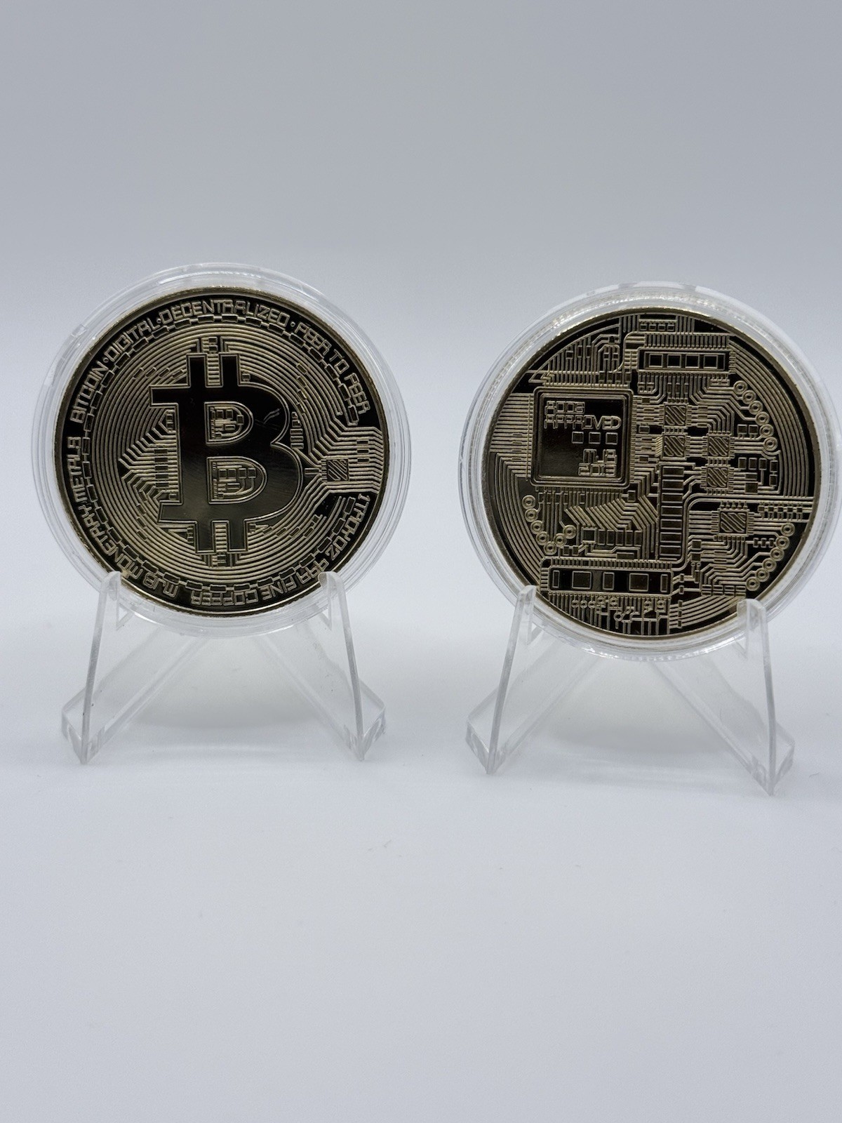 Bitcoin Physical Collectible Coin Gold Tone Cryptocurrency Design