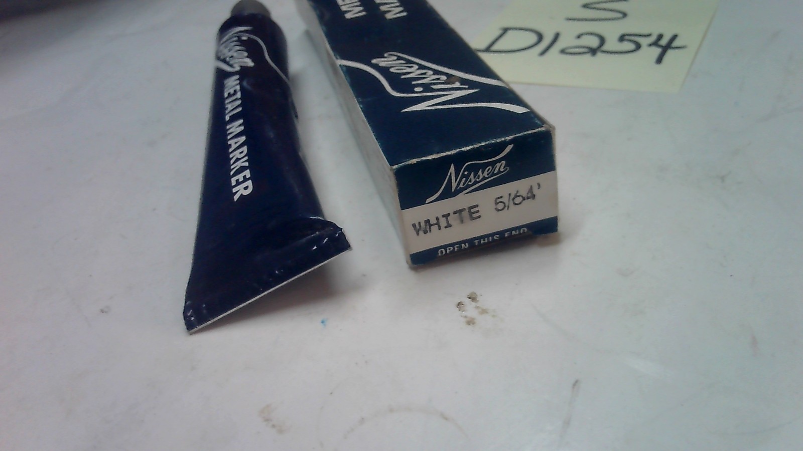 NISSEN WHITE METAL MARKER