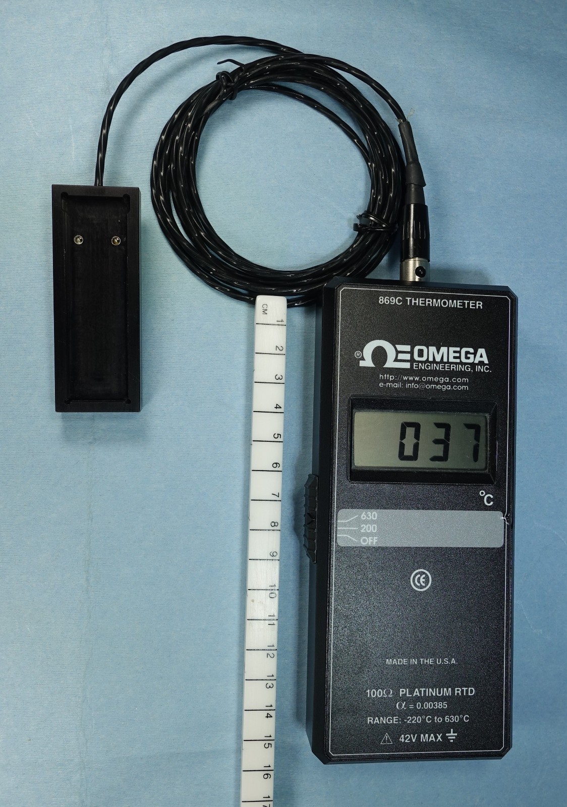 Omega Engineering 869C Platinum RTD Thermometer