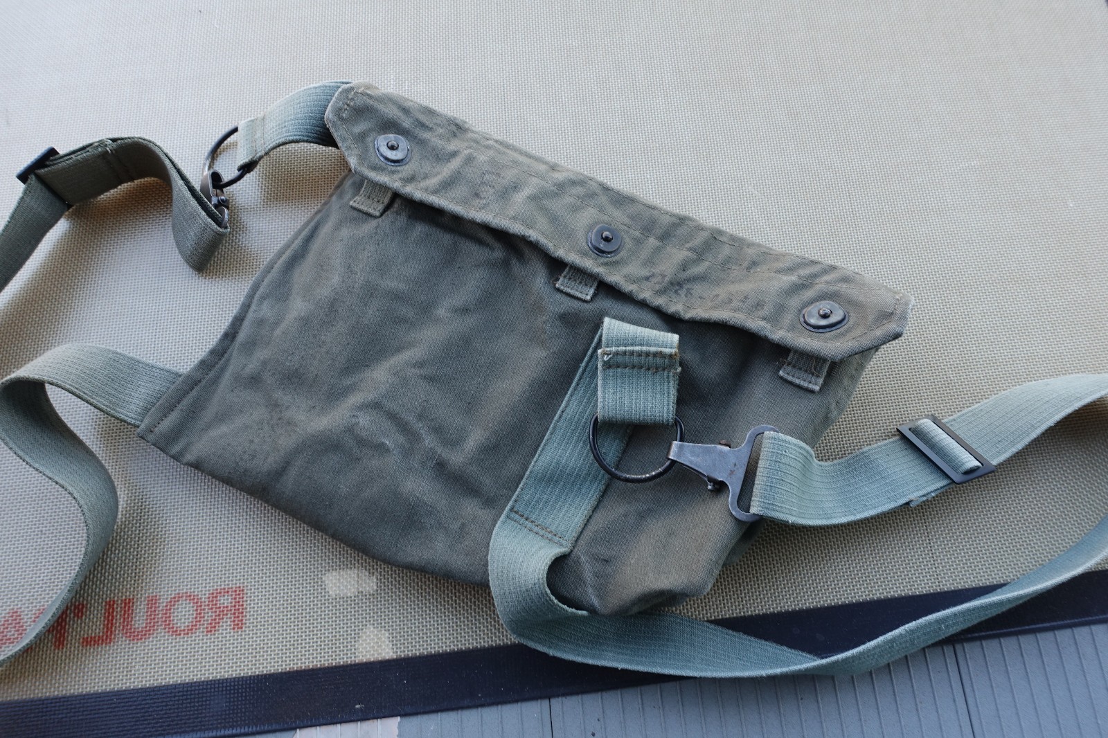 WW2 US Army Lightweight Service Protective Mask Bag Olive Green
