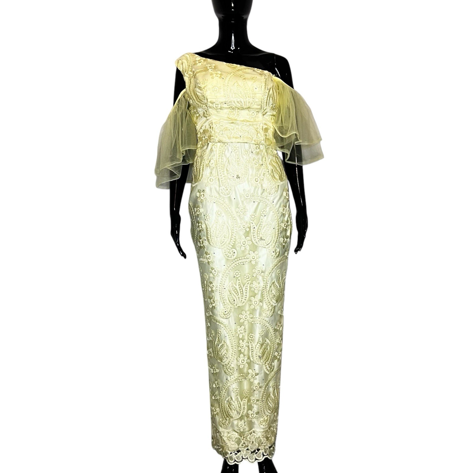 African Nigerian Lace Women Form Fitting Long Yellow Formal Gown/Dress