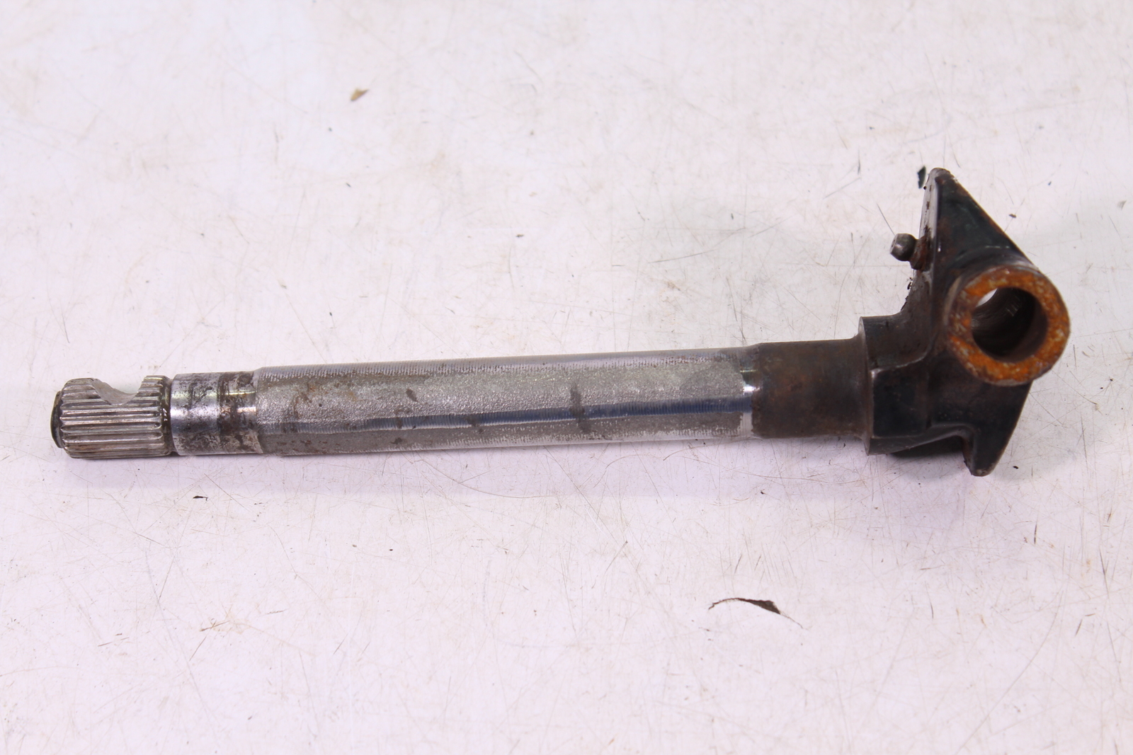 2001 POLARIS RMK 800 SPINDLE / KNUCKLE