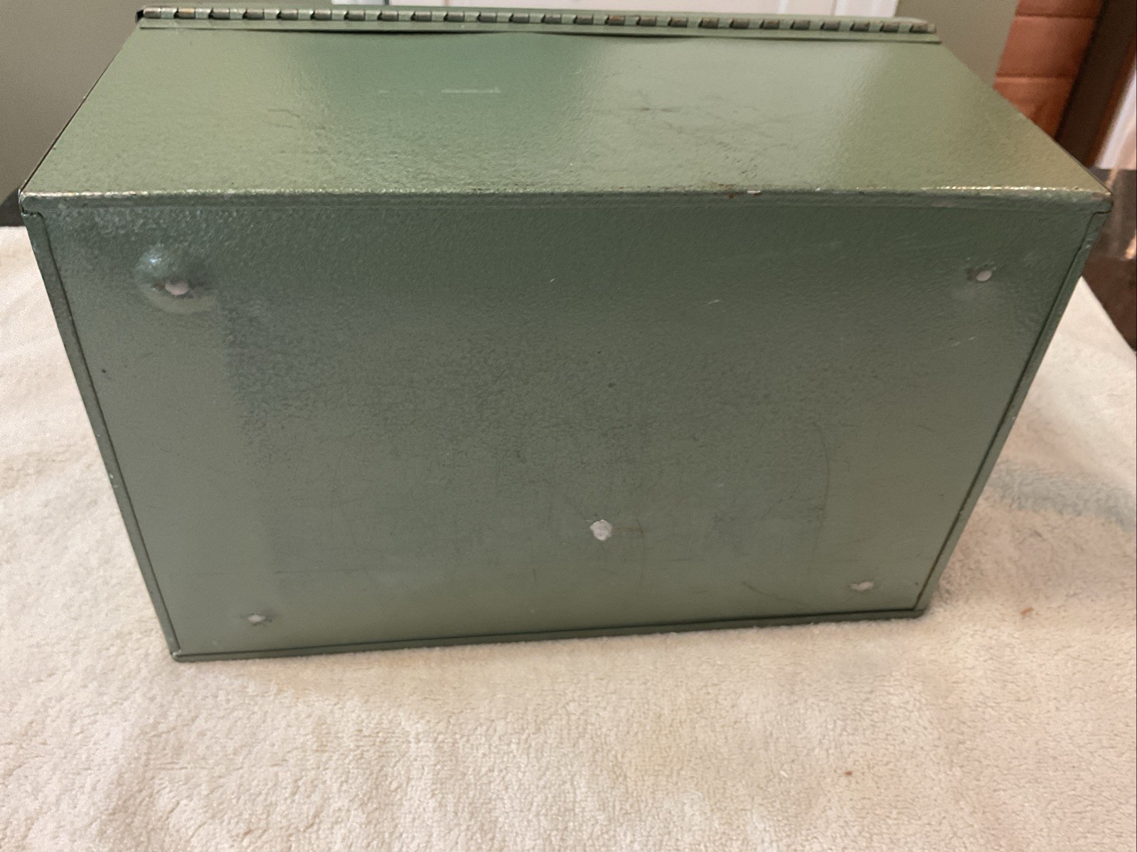 Fire Resistant Portable Security Chest Key Lock 12.5x 6x 8 “fire box”