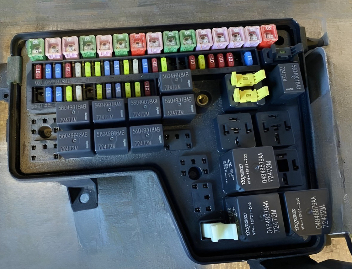 2002-2004 Dodge RAM 1500 Engine Fuse Box Assembly OEM