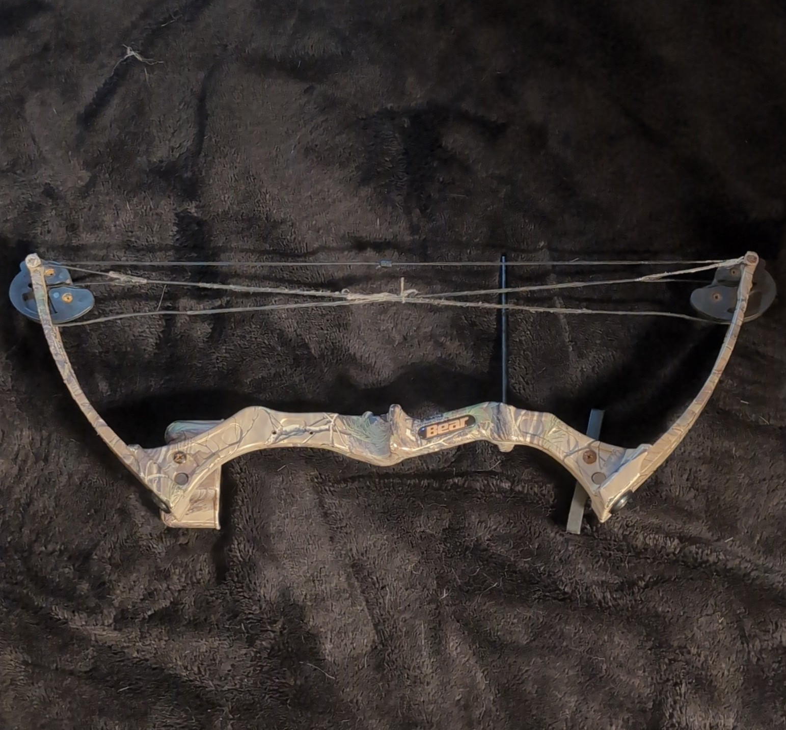Bear Warrior III Camo Crossbow 400 fps 50 lb Draw Ambidextrous Aluminum
