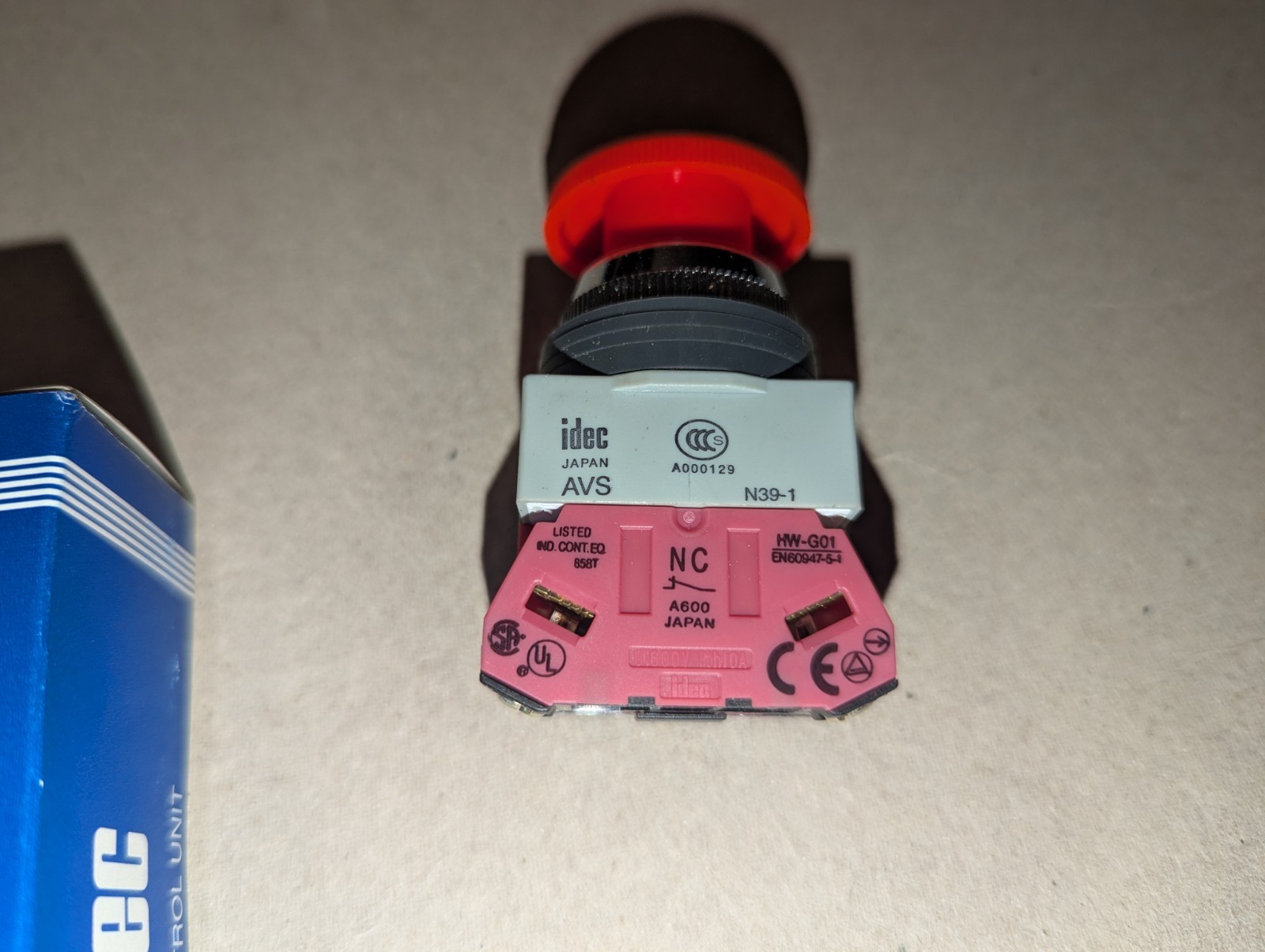 NEW GENUINE IDEC AVS301NR CONTROL UNIT