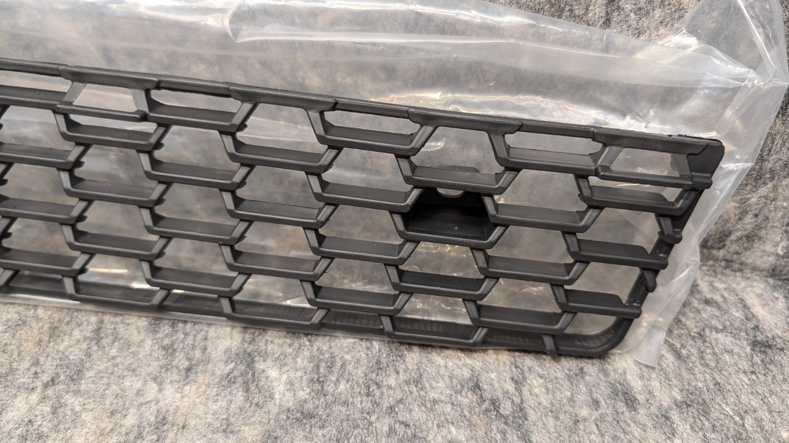 Lower Mesh Grille Insert for 2018-2021 Freightliner Cascadia - Black 🔥New🔥