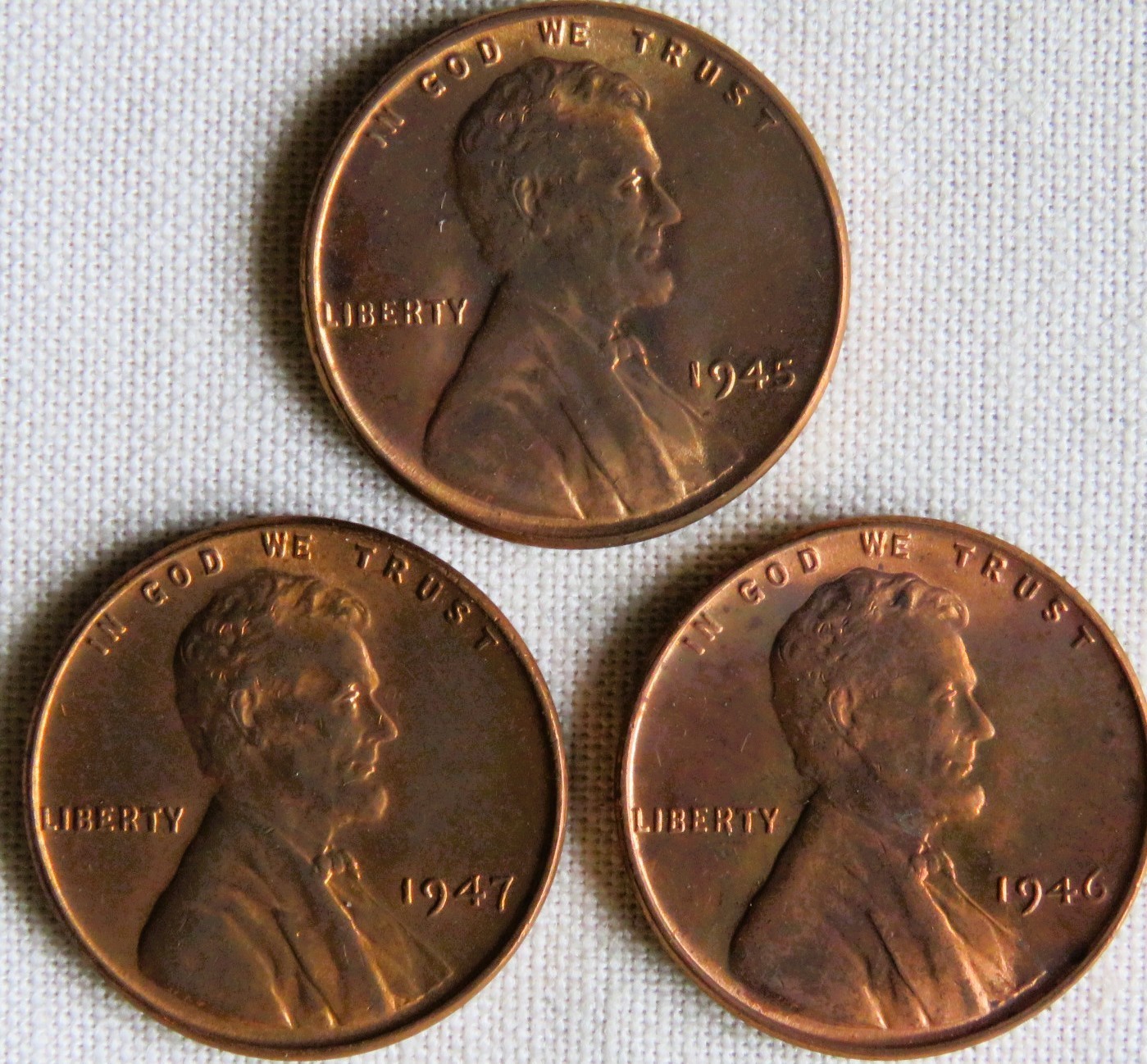 1945, 1946, 1947 Lincoln Cents     (229)