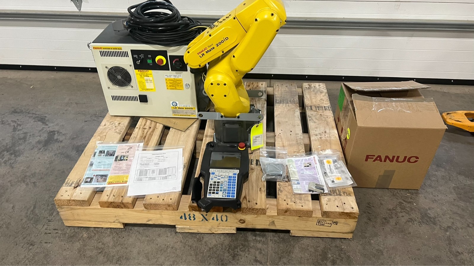 Brand New Fanuc LR Mate 200iD w/ R-30iB Mate Controller & 1 Year Fanuc Warranty