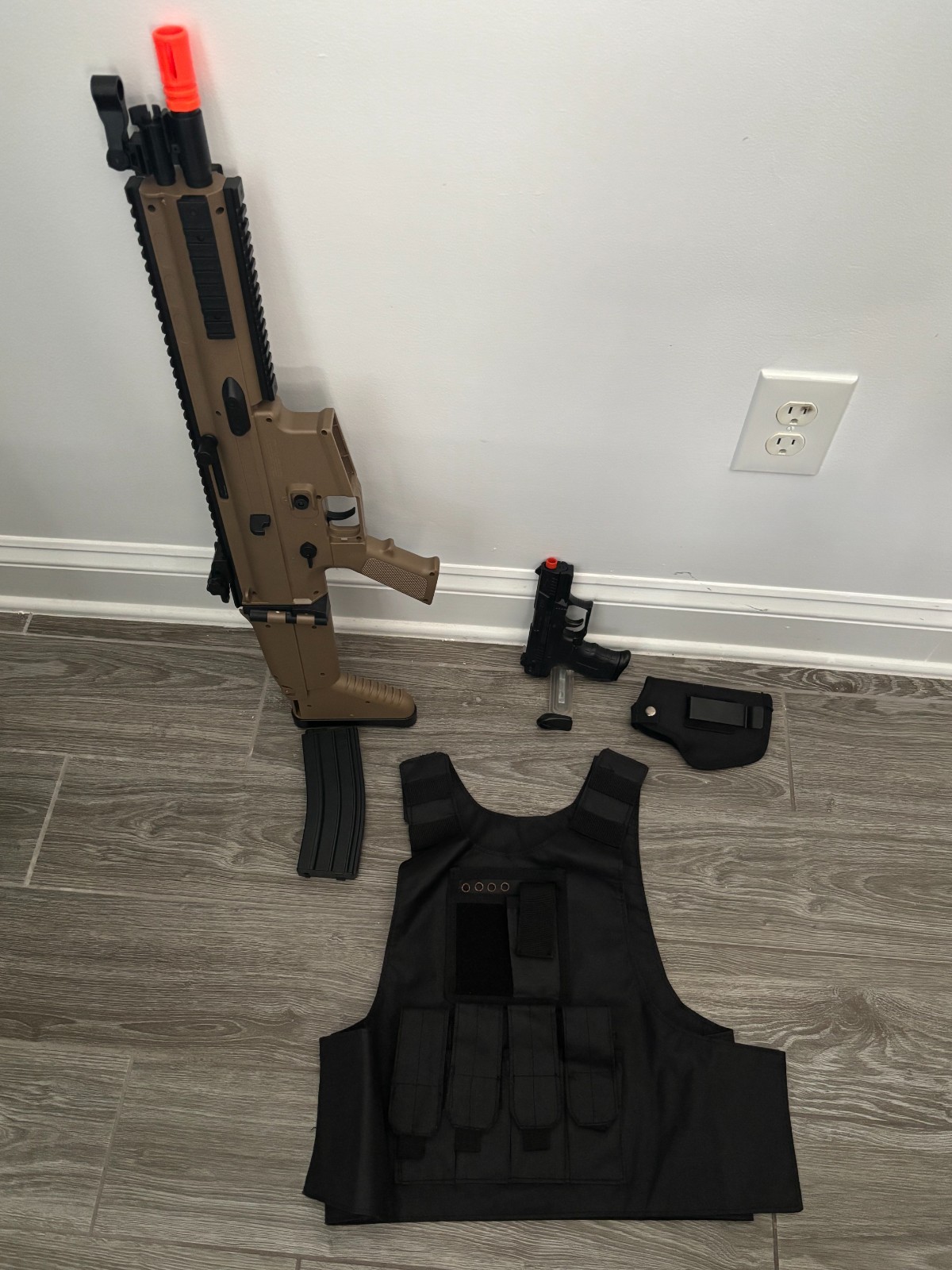 Cyber Gun Scar L, Walther P22, Airsoft Vest BUNDLE