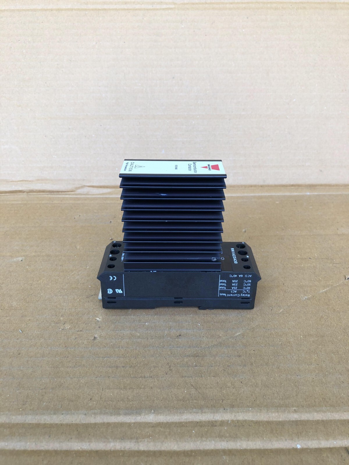 CARLO GAVAZZI RN1A23A30 SOLID STATE RELAY