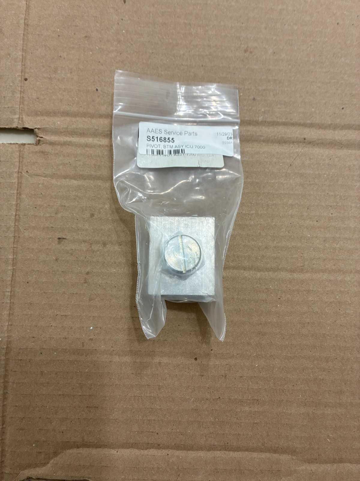 Besam S516855 PIVOT, BTM ASY ICU 7000