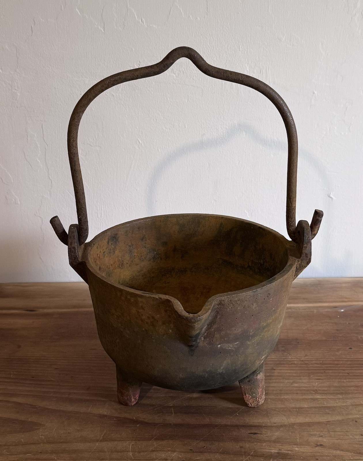 Vintage Cast Iron Blacksmiths Cauldron/Melting Pot Made In England By Monument