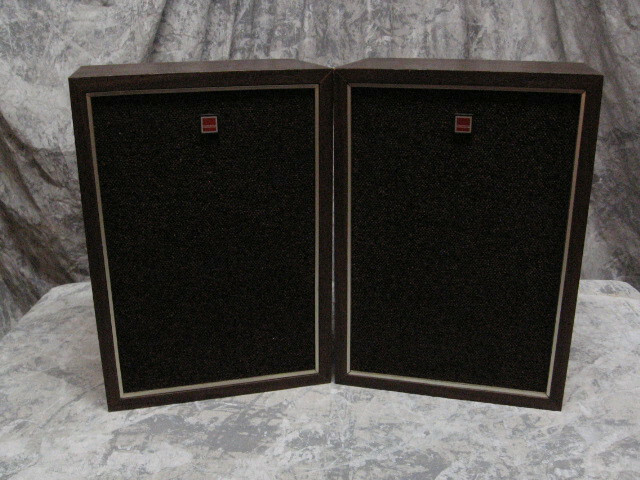 Vintage Sharp Solid State AM/FM Stereo Tuner Amp Model SA-301U with Speakers