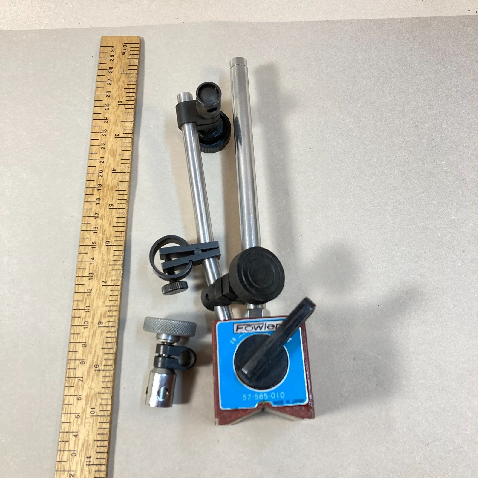 Fowler Indicator Base Magnetic On/Off Switch w/ 2 Rods & 4 Clamps #52-585-010