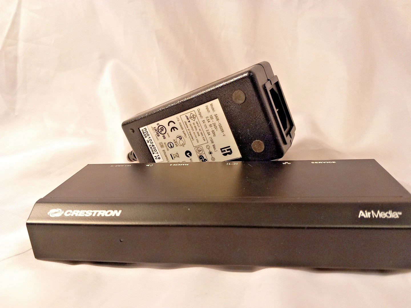 Crestron AM-101 AirMedia wireless presentation system + ALT PSU