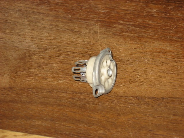 Tube Socket, 7 pin ceramic, chassis mount, new