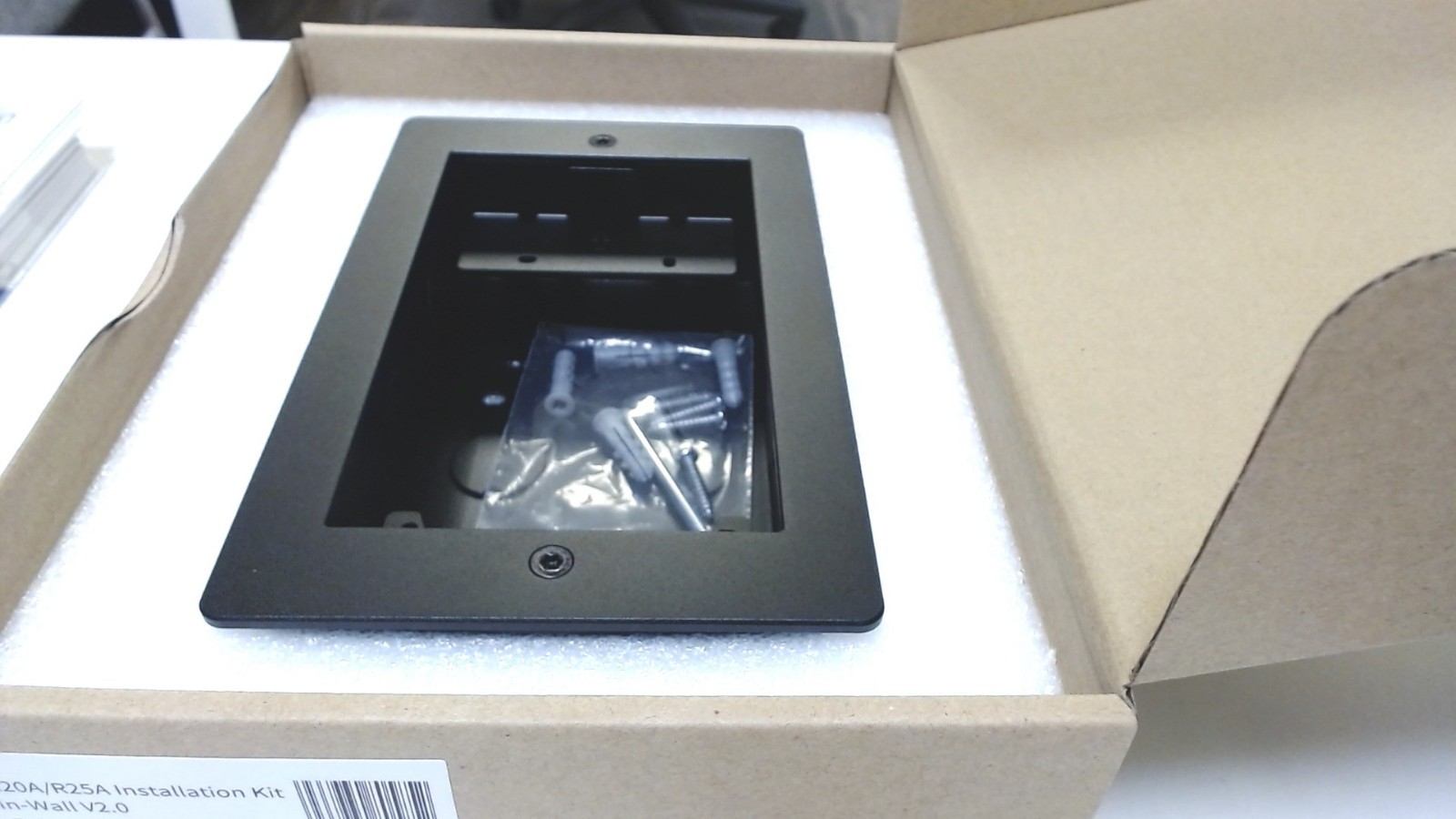 Black Akuvox R20A/R25A  in wall Bracket