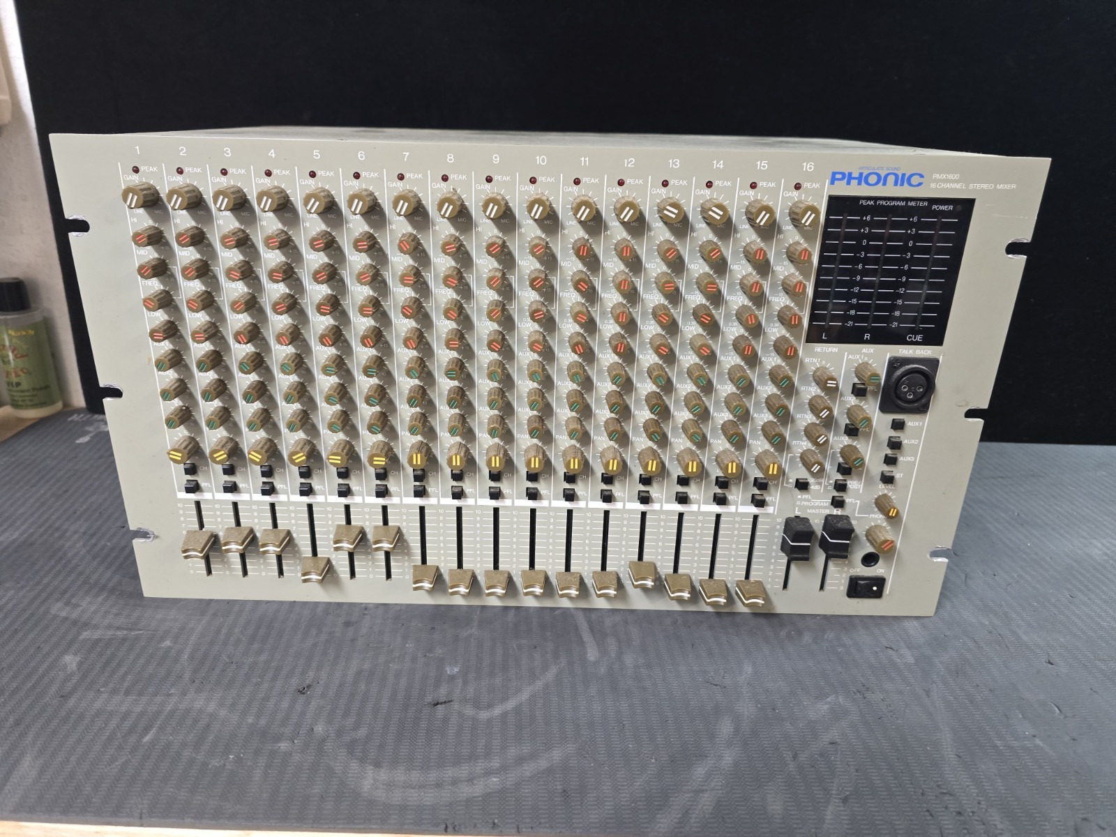 PHONIC PMX1600 16 CHANNEL Rack-Audio-Mixer  Tested Working