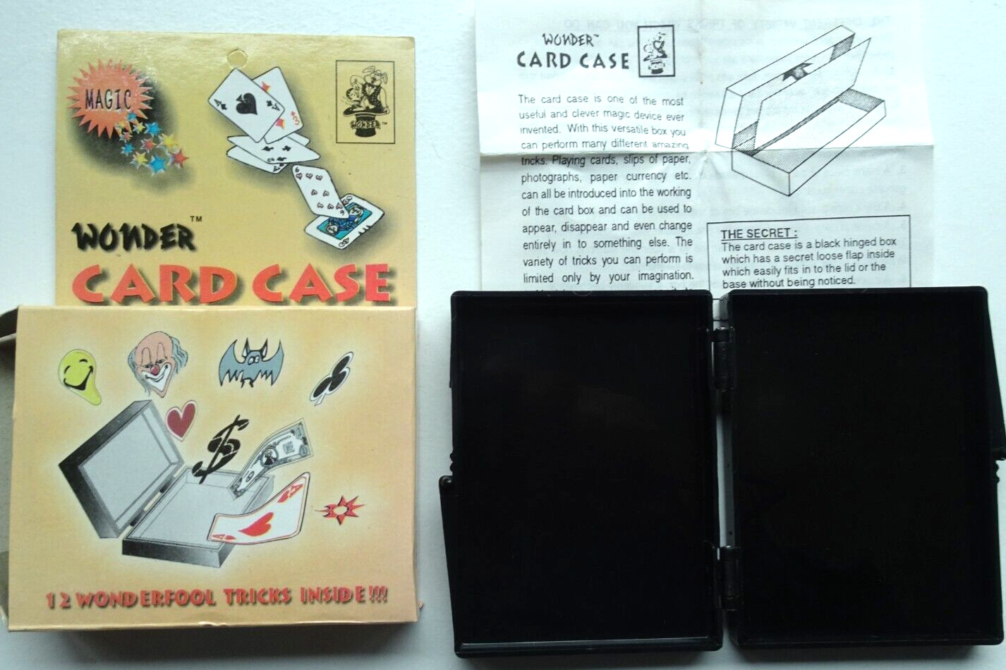 Wonder Card Case - MAGIC Trick W/12 Tricks