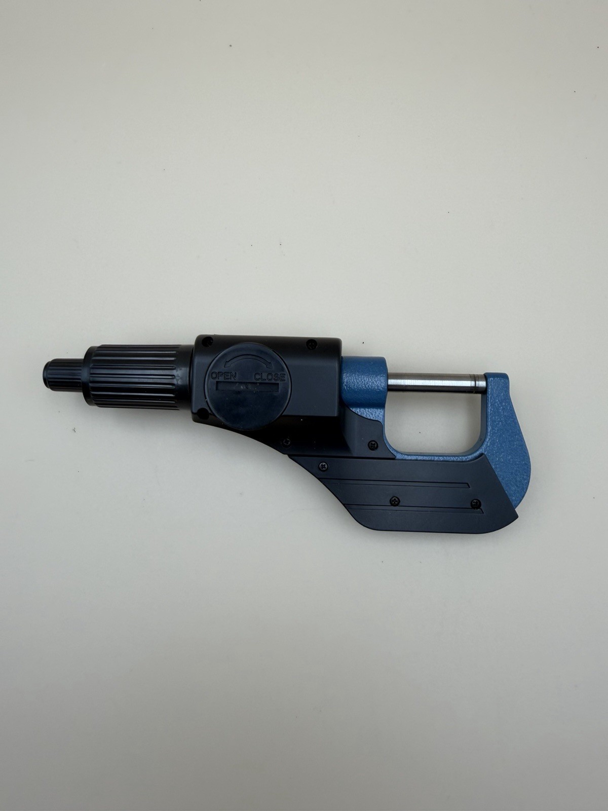 Pittsburgh 63647 Digital Micrometer SAE Metric