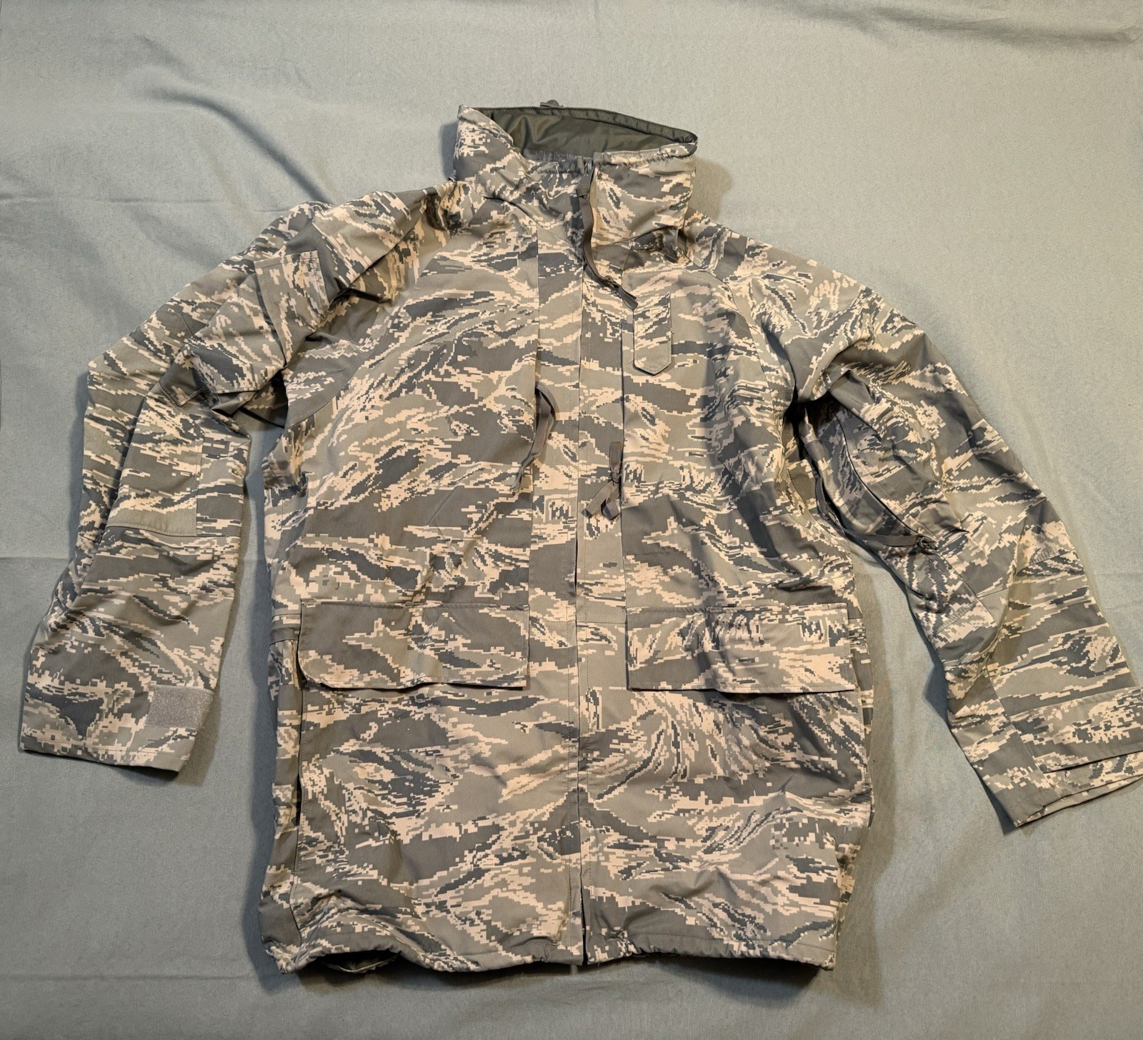 USAF Gore-Tex Parka With Hood